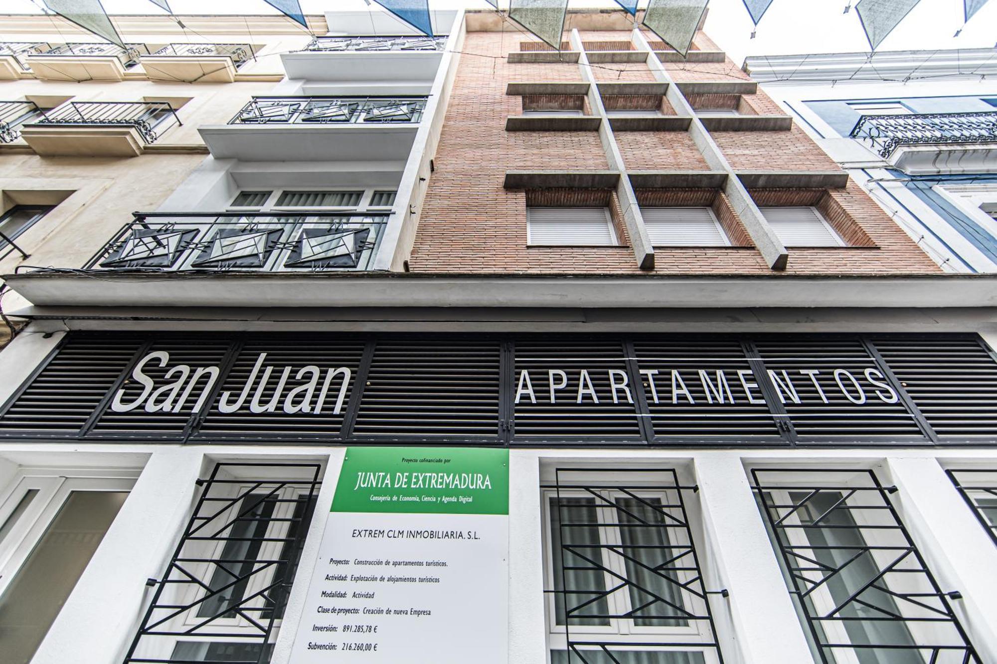 Apartamentos Luxury En San Juan Badajoz Extérieur photo